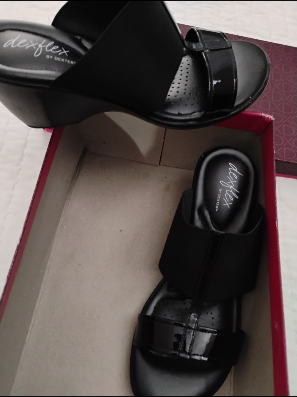 dexflex comfort Black Patent and Matte Slide Mules
